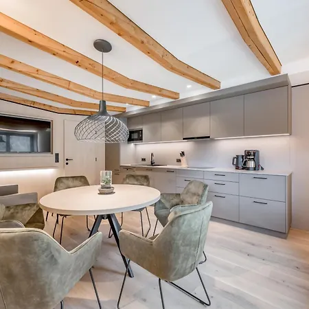 Seldon Apartment Solden