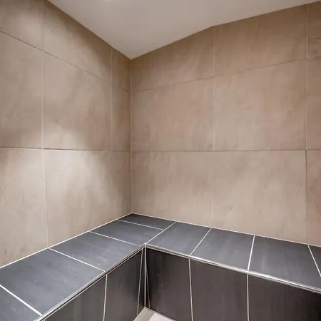 Seldon Apartment Solden